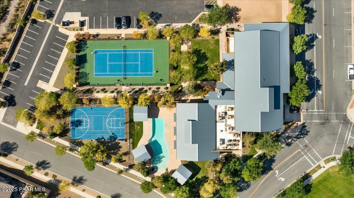 1073 N Fence Post Place