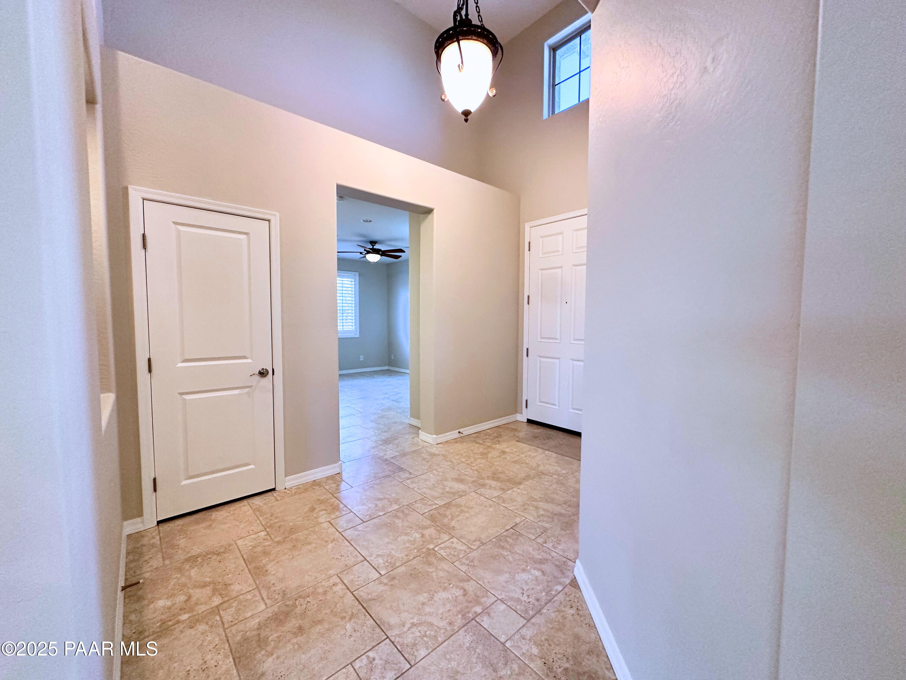 1073 N Fence Post Place