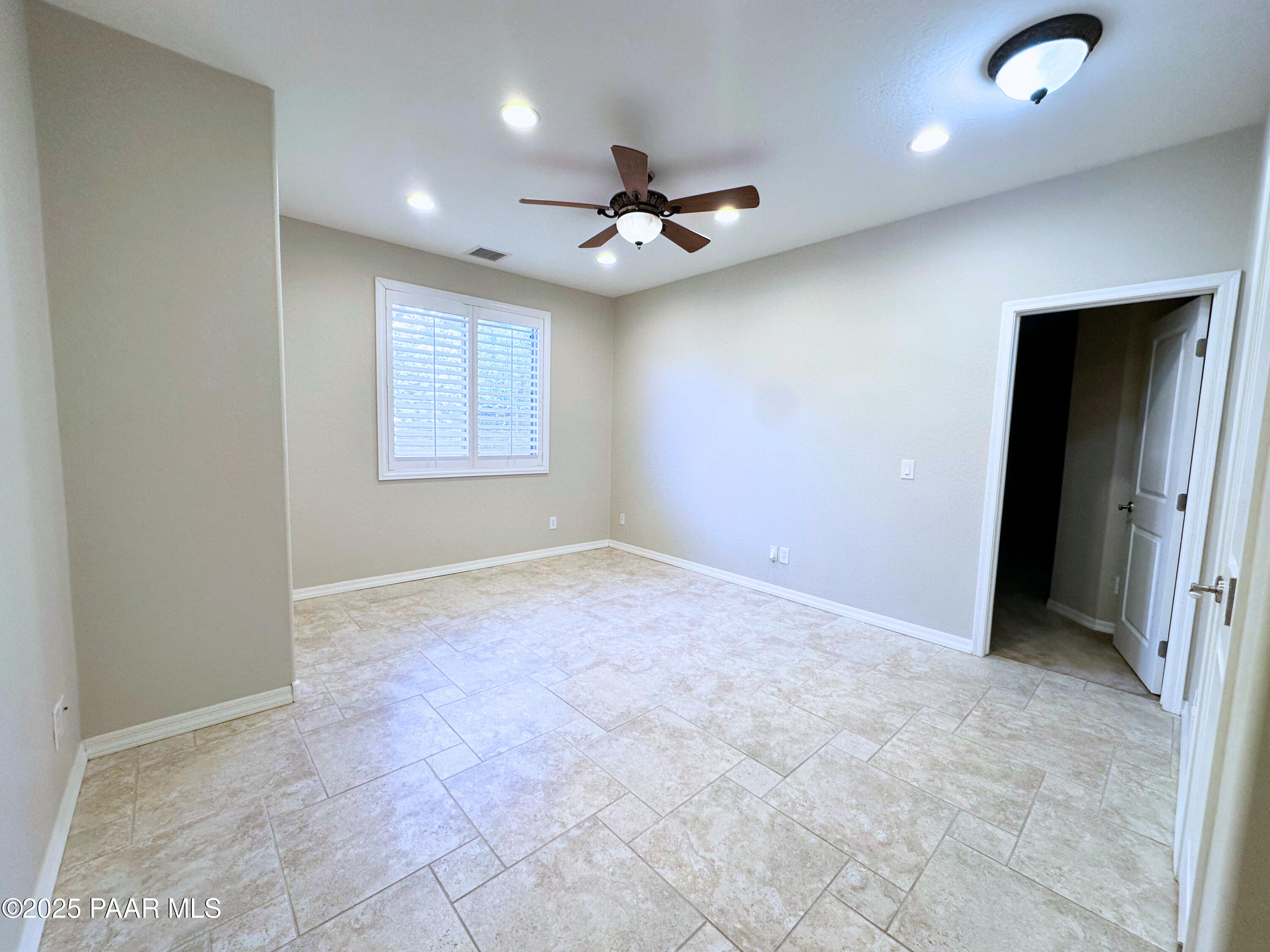 1073 N Fence Post Place