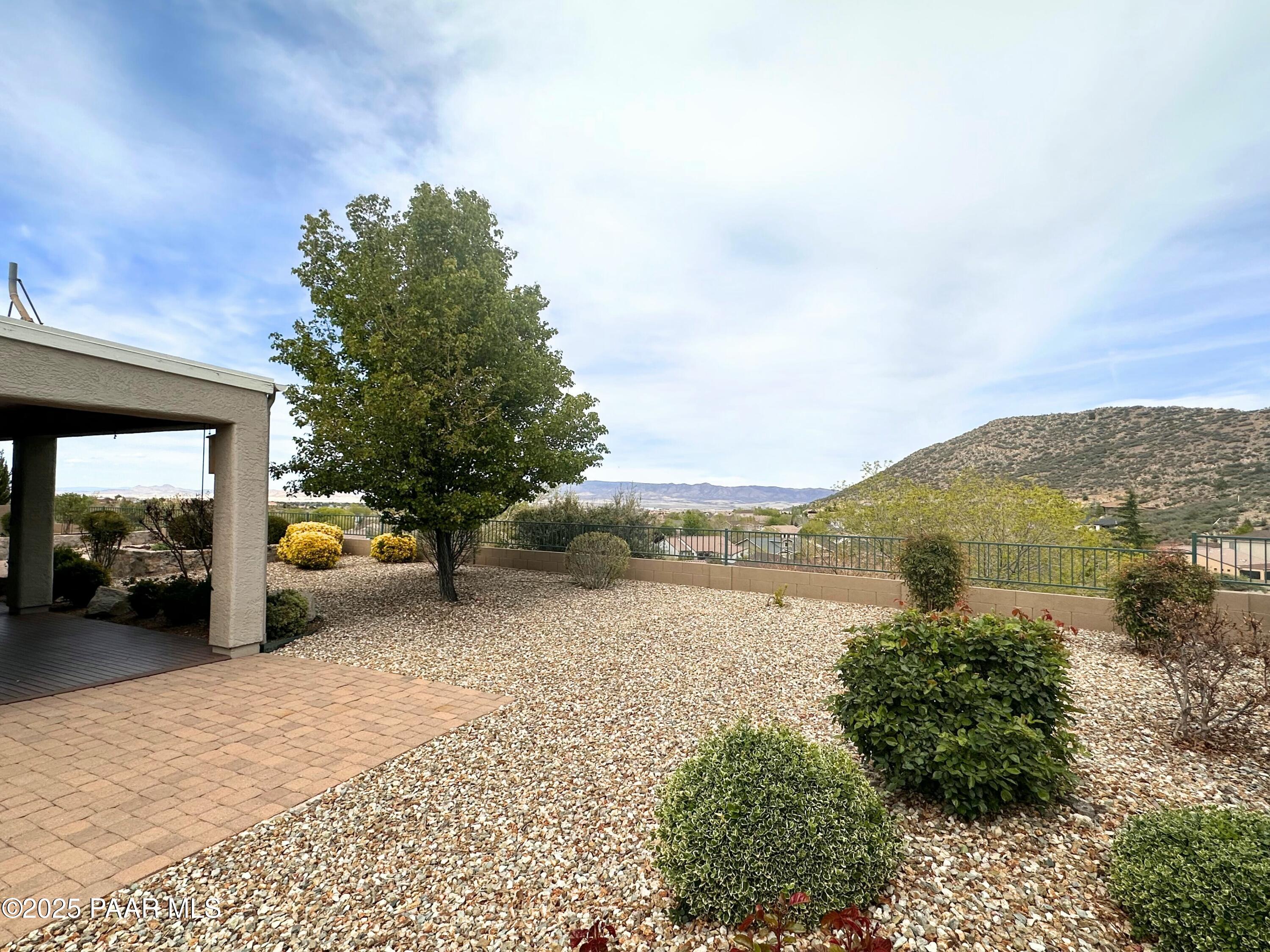 1073 N Fence Post Place