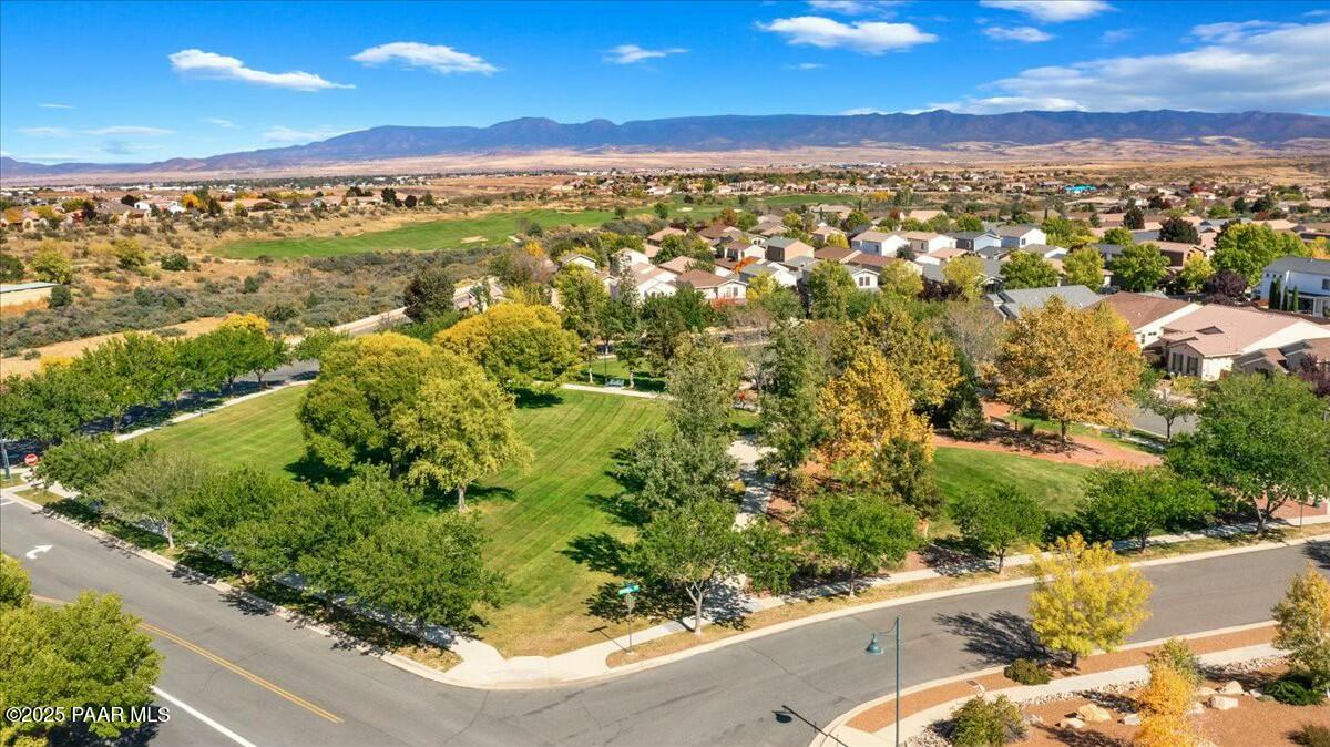 1073 N Fence Post Place