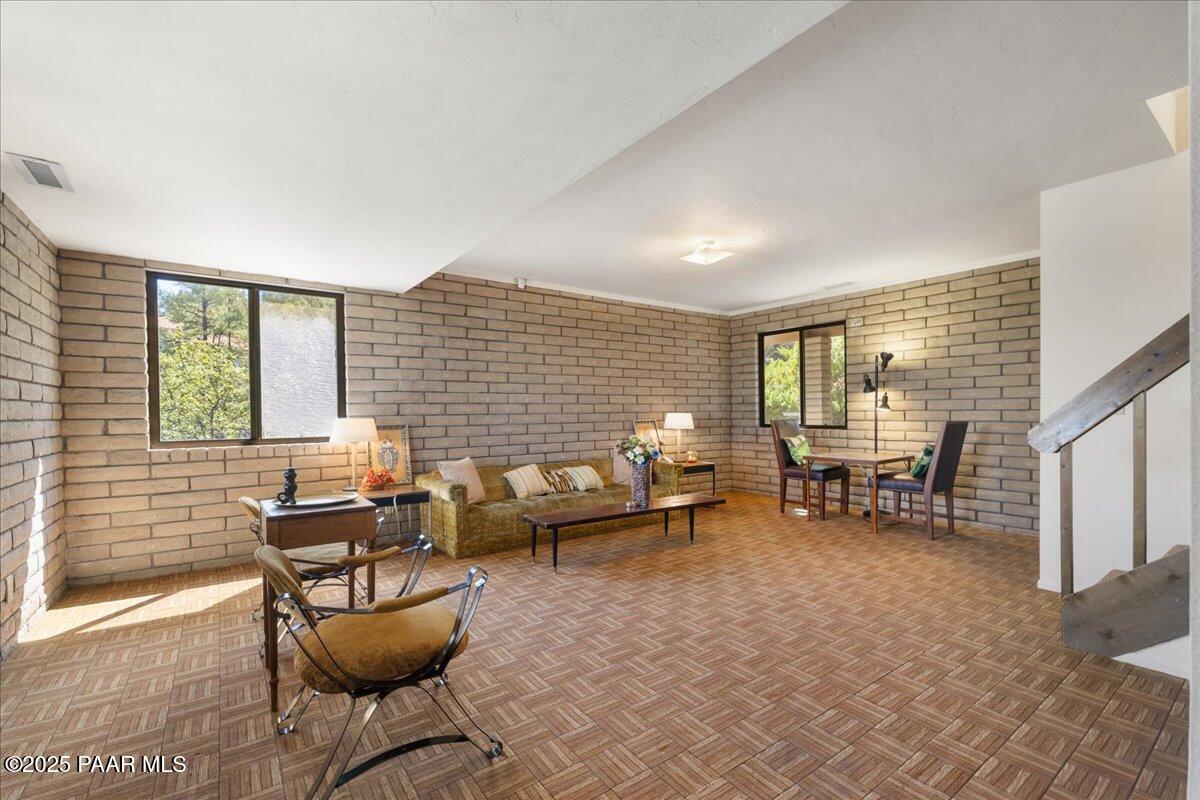 1120 Tanglewood Road