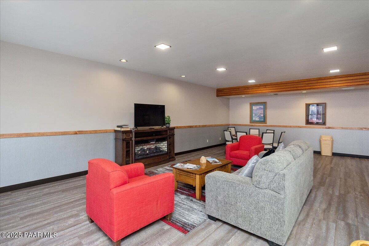 1120 Tanglewood Road