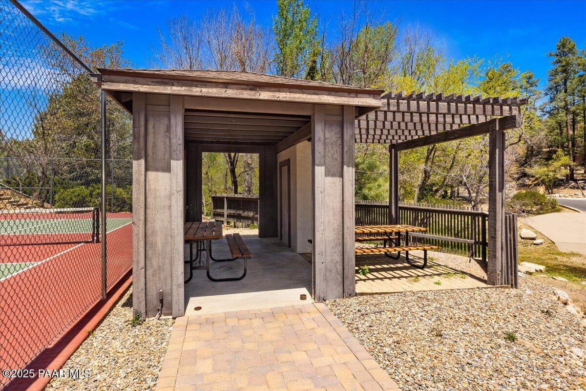 1120 Tanglewood Road