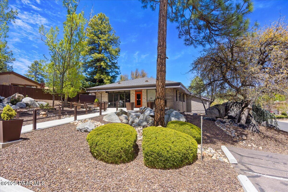 1120 Tanglewood Road