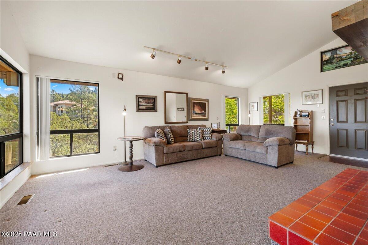 1120 Tanglewood Road