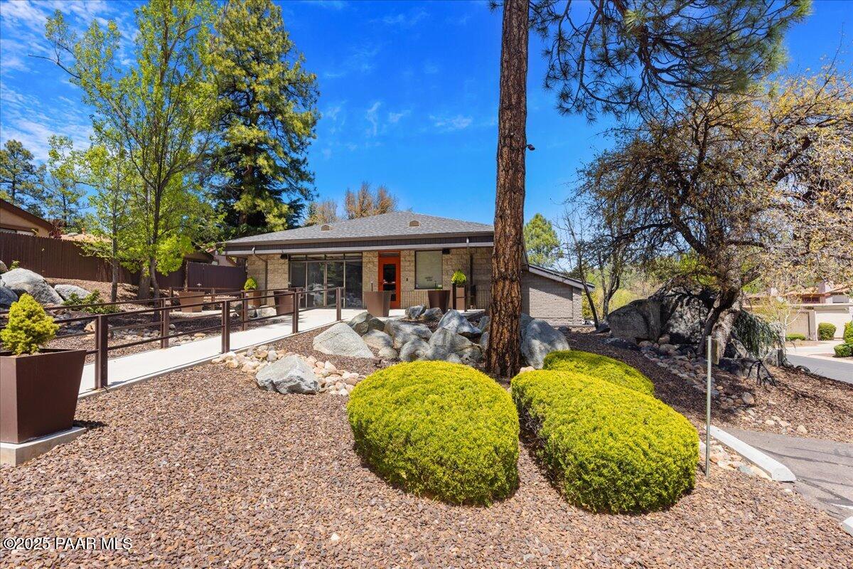 1120 Tanglewood Road