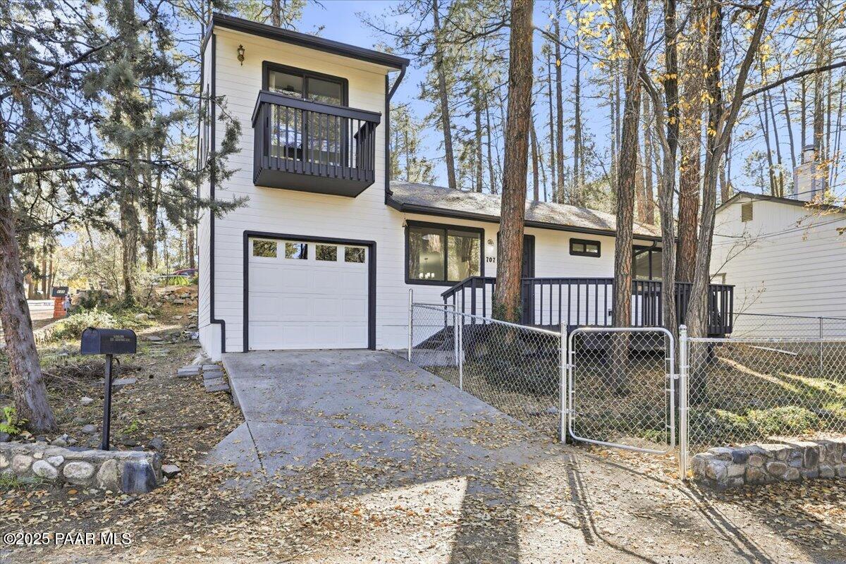 707 Cherokee Road