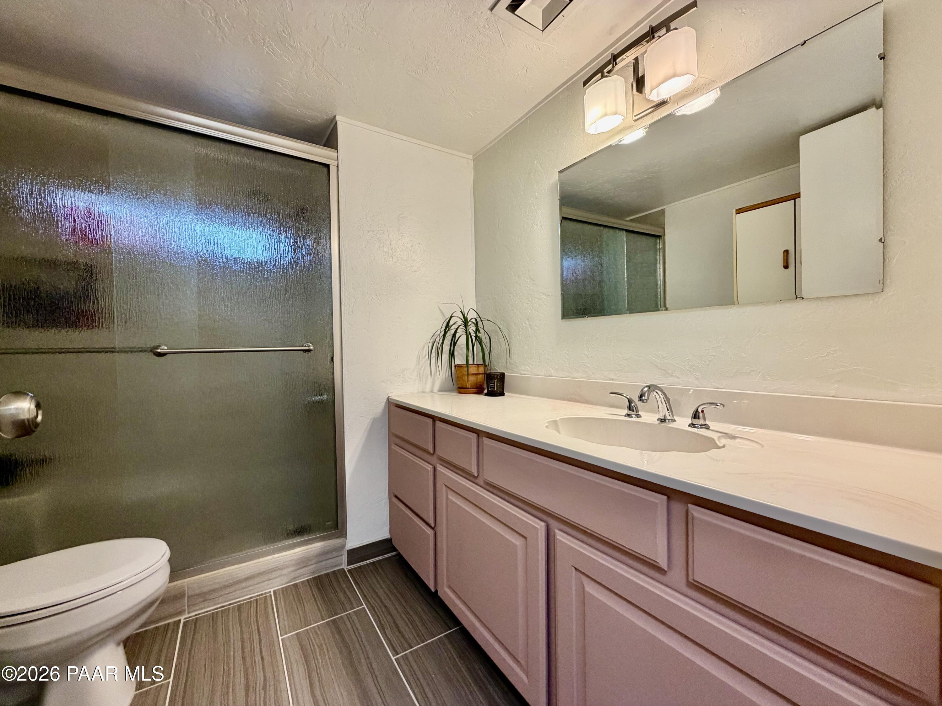 837 Division Street Unit: 32