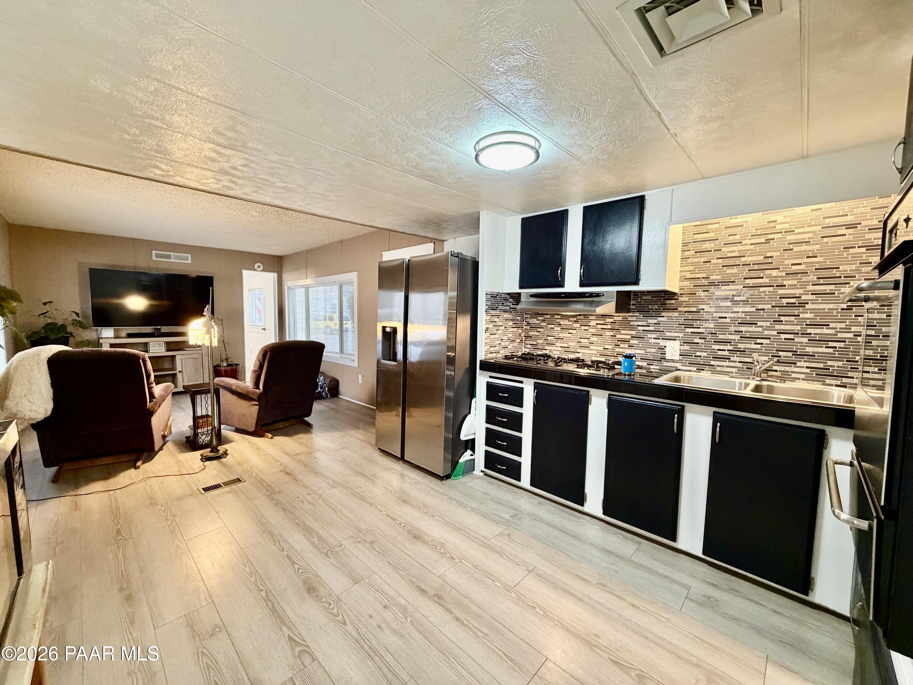 837 Division Street Unit: 32