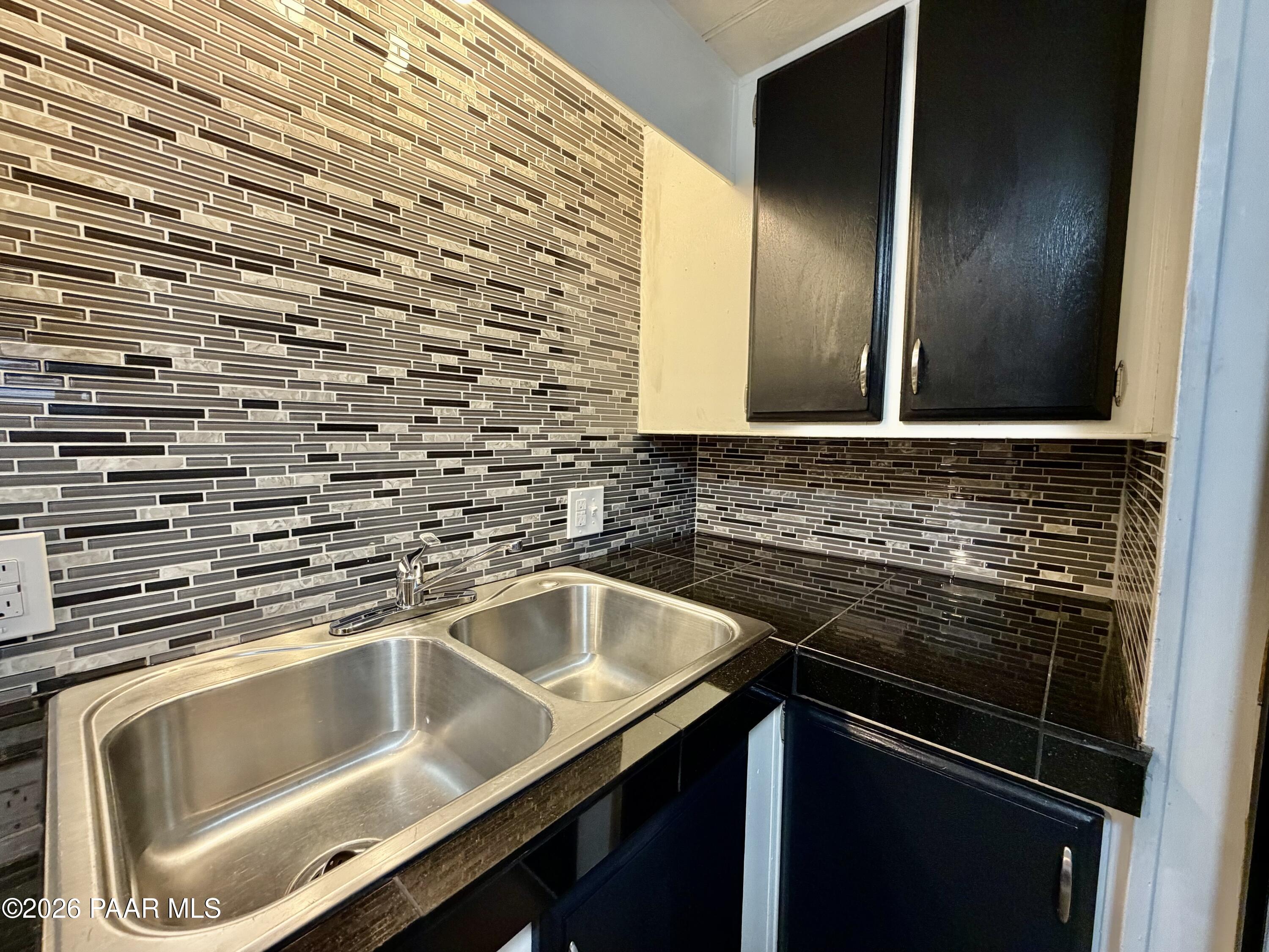 837 Division Street Unit: 32