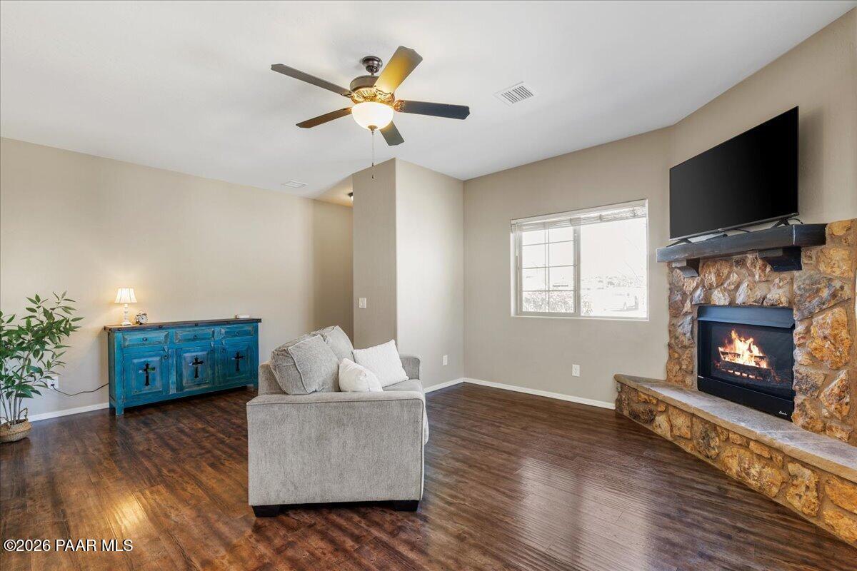 4679 N Viewpoint Drive