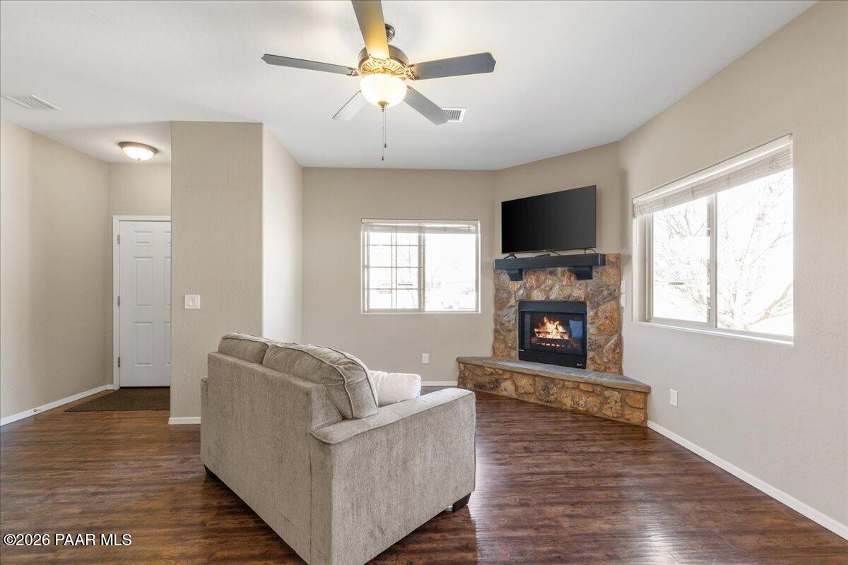 4679 N Viewpoint Drive