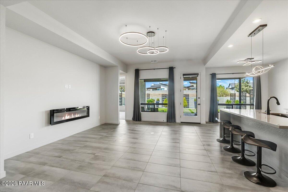 4472 N Garrett Drive