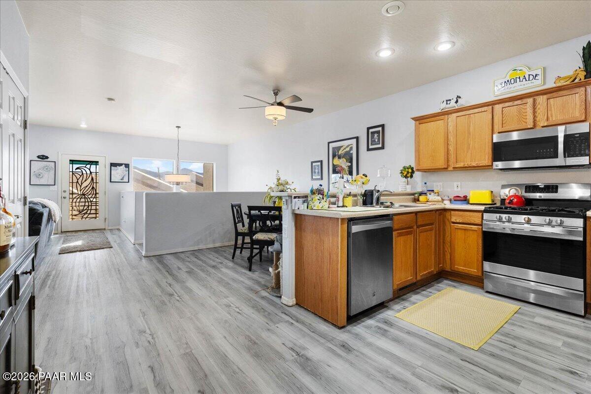 983 N Rolling Green Road