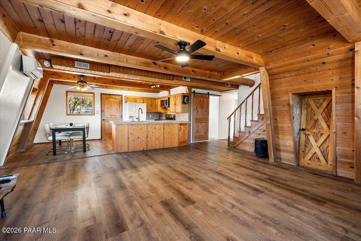1508 E Wells Fargo Road