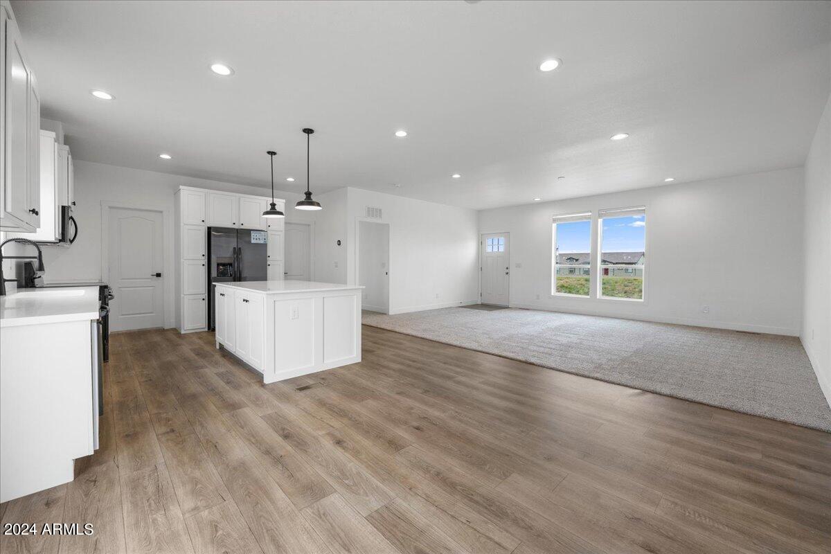 2424 W HARD CIDER Trail