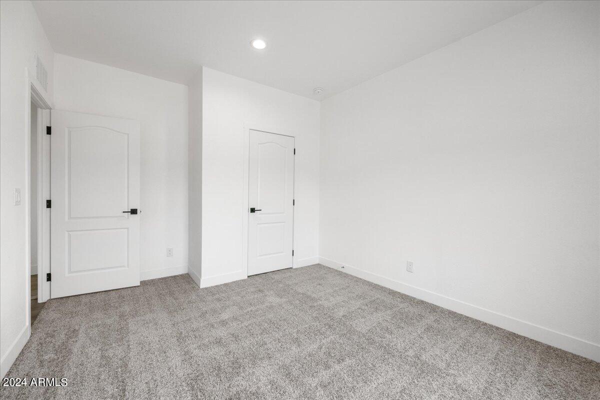 2424 W HARD CIDER Trail