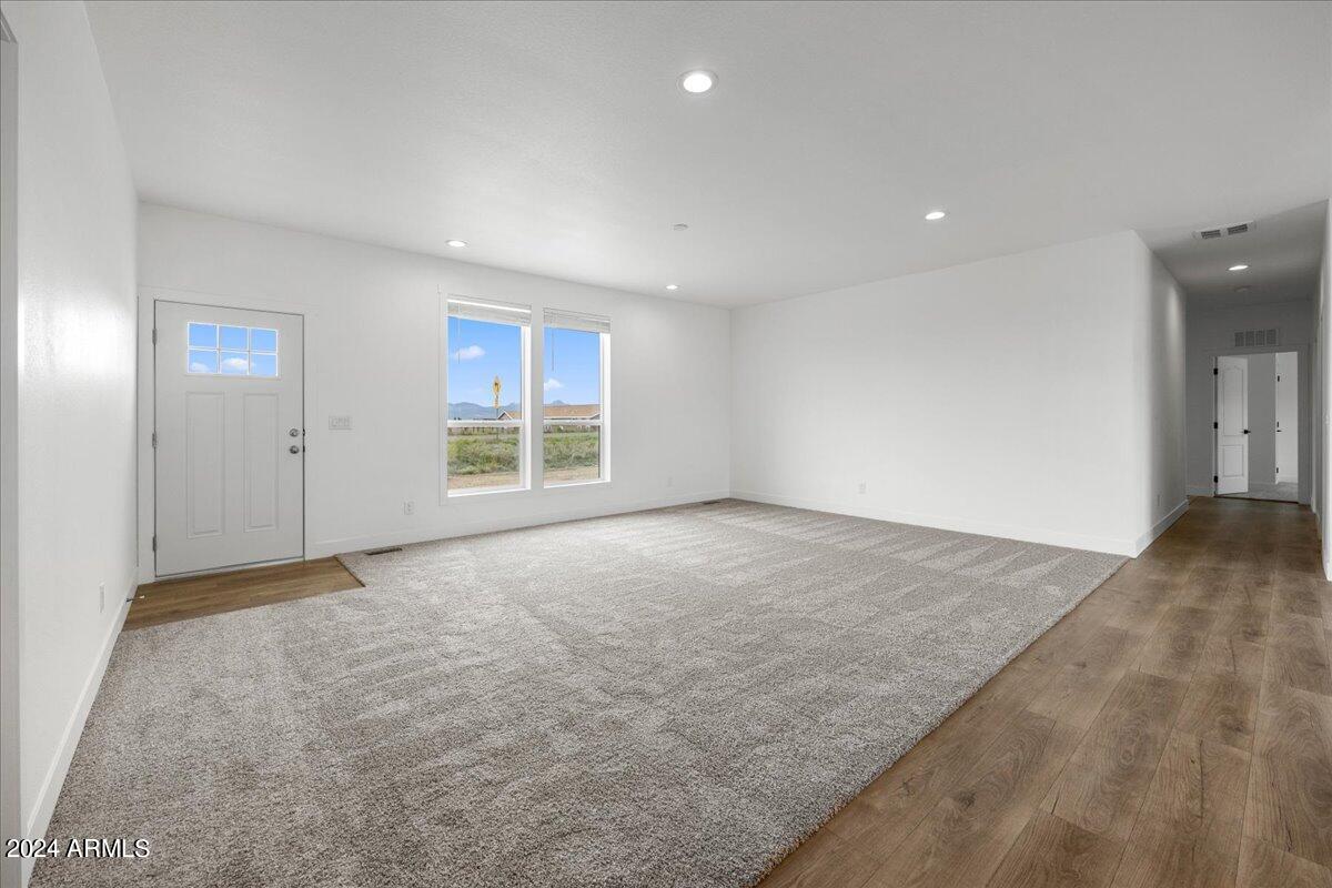 2424 W HARD CIDER Trail