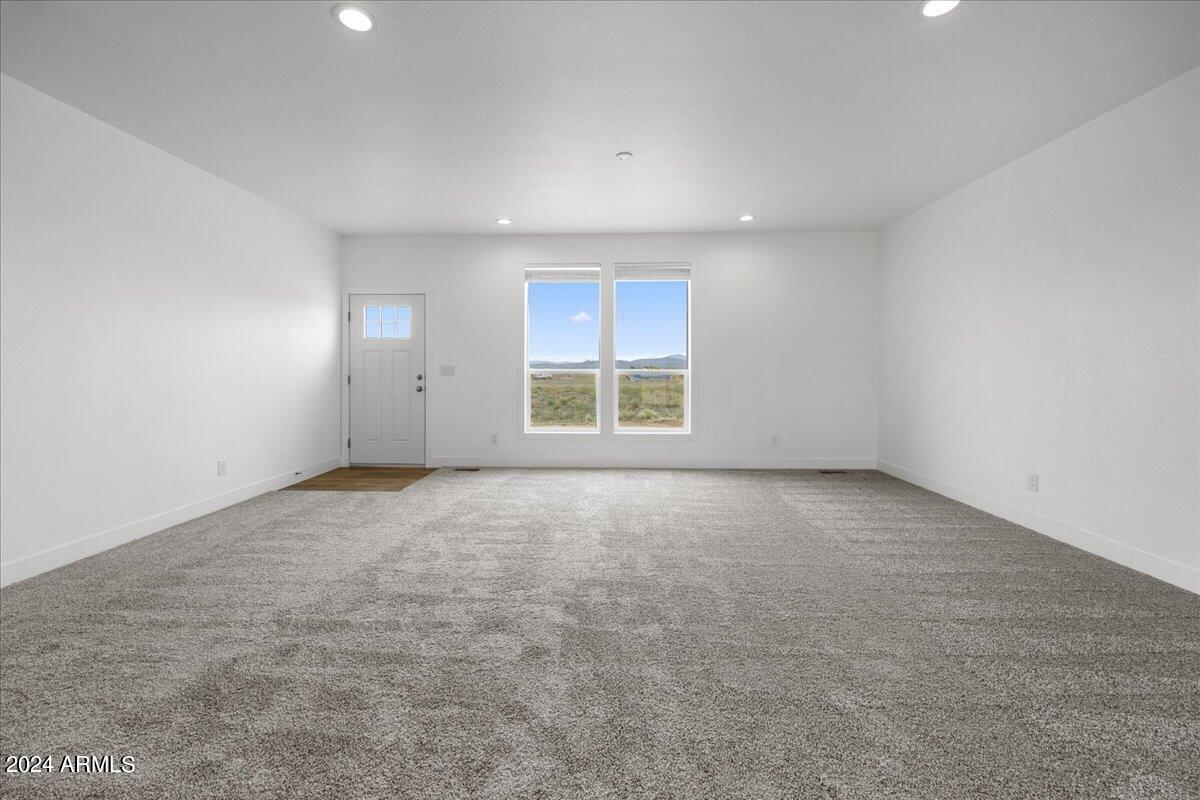 2424 W HARD CIDER Trail