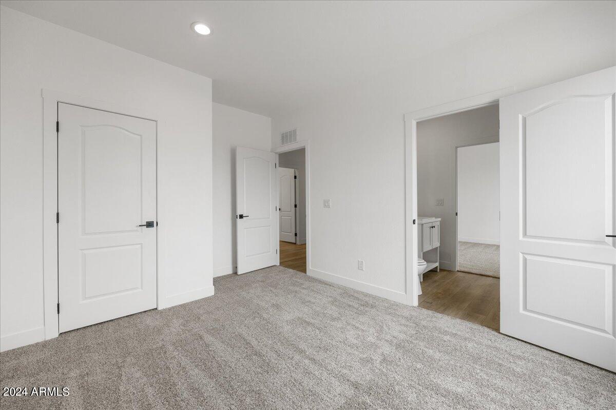 2424 W HARD CIDER Trail