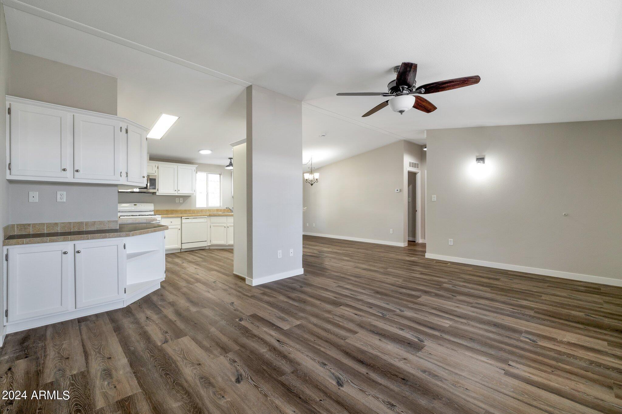 2650 W UNION HILLS Drive, 38