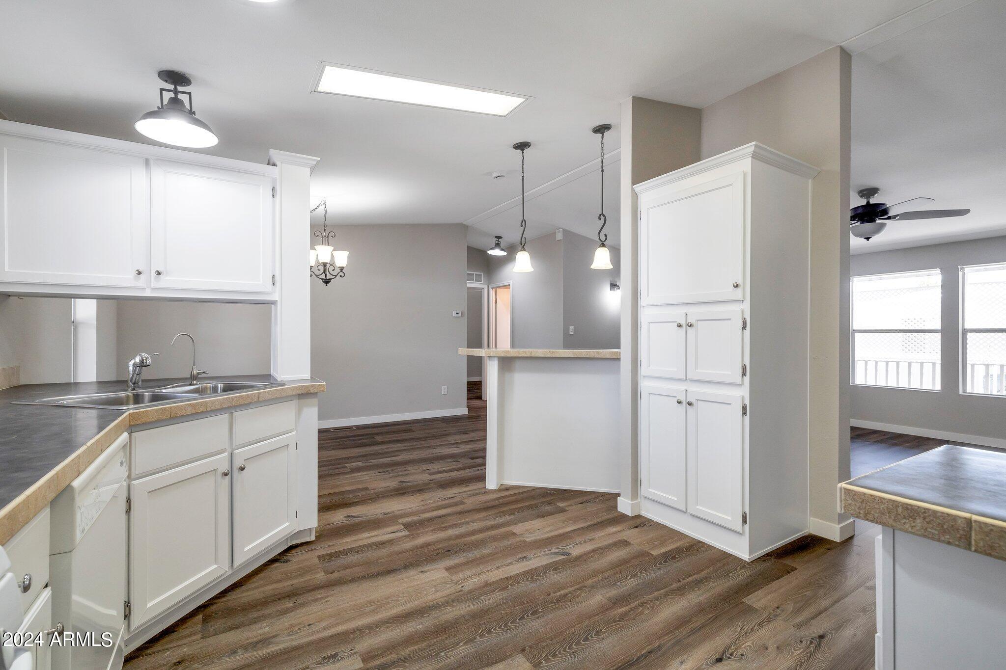 2650 W UNION HILLS Drive, 38