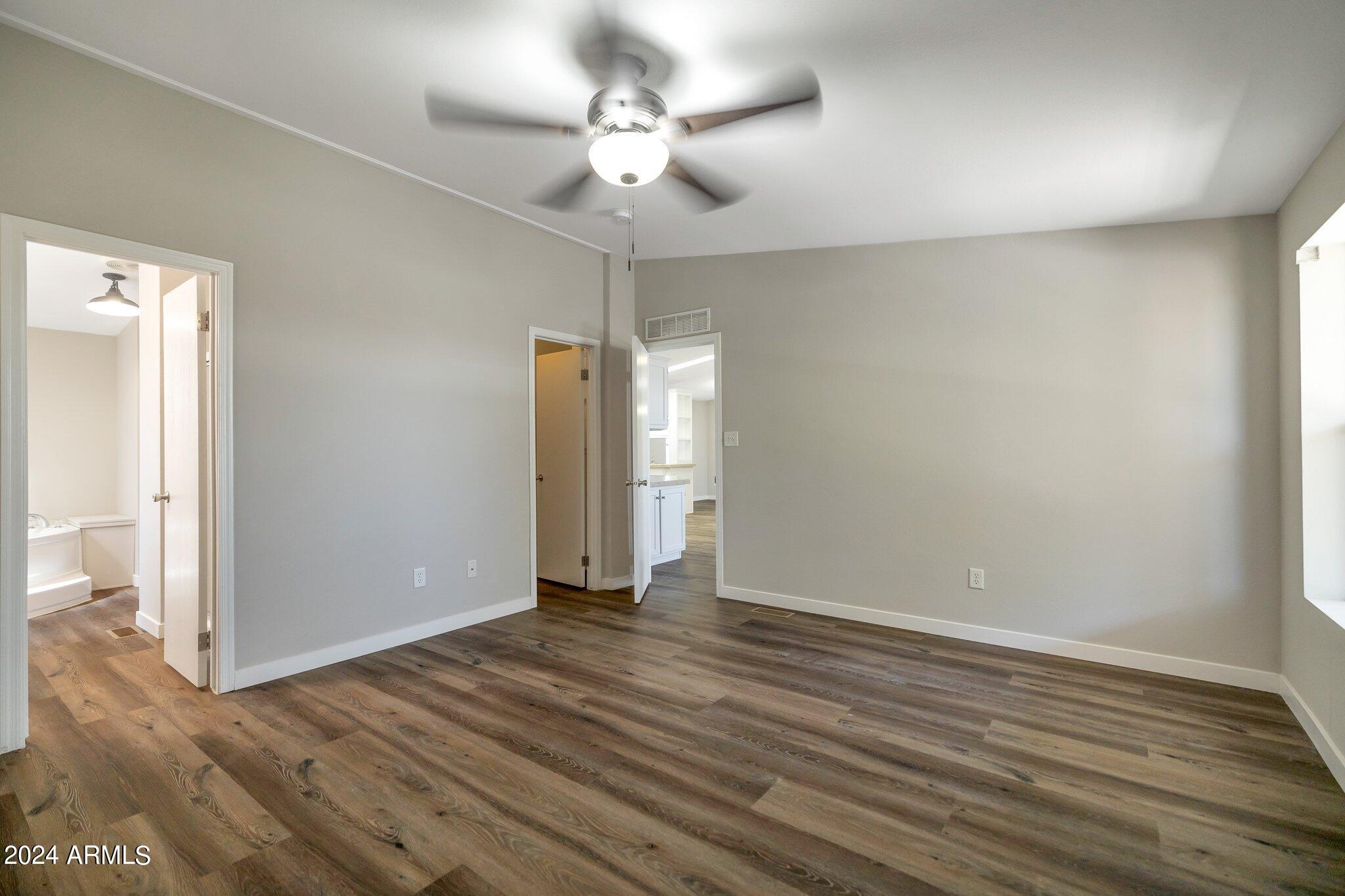 2650 W UNION HILLS Drive, 38