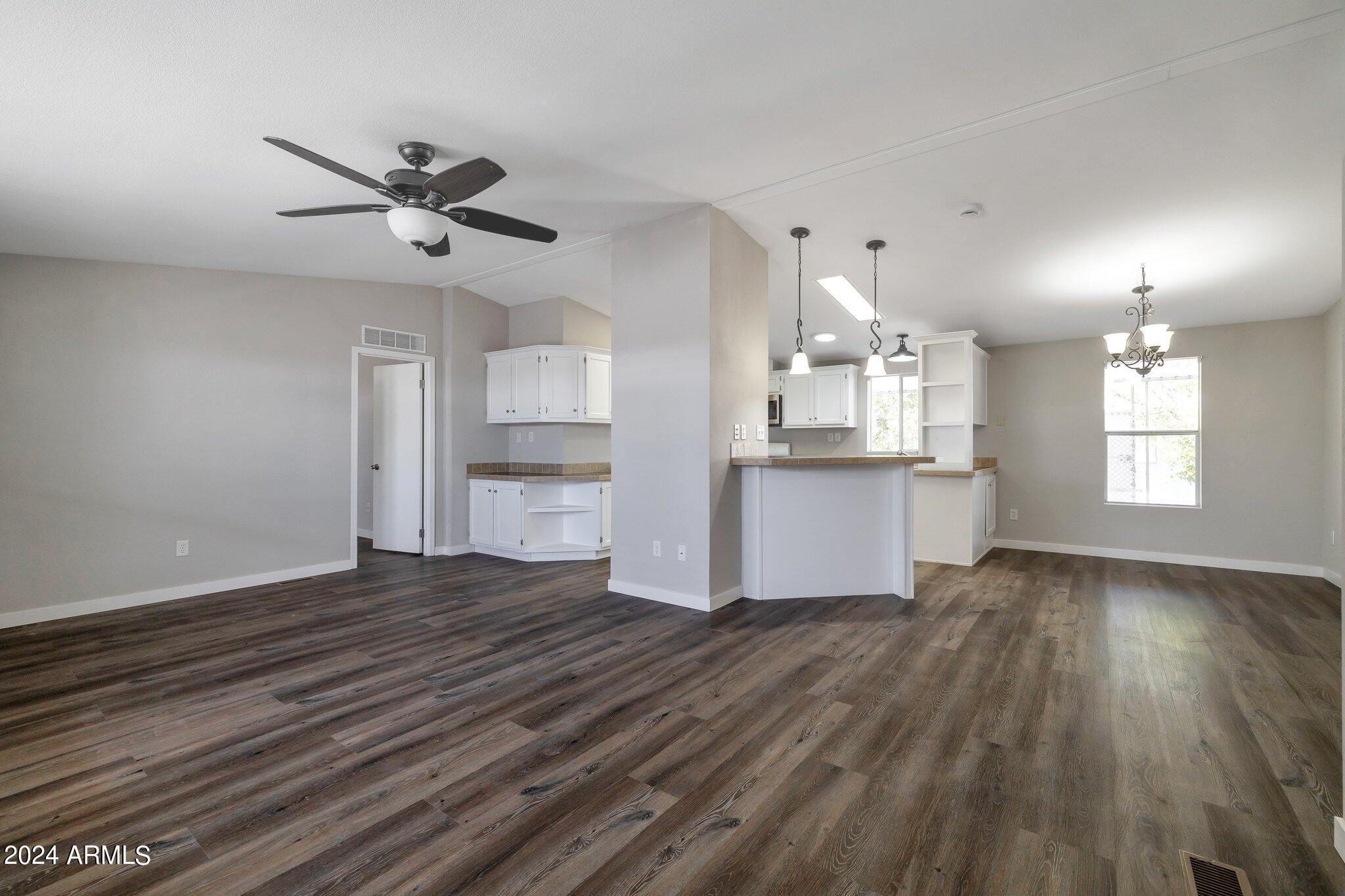 2650 W UNION HILLS Drive, 38