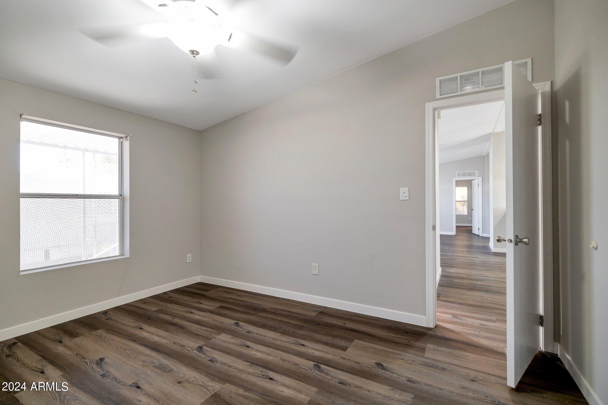 2650 W UNION HILLS Drive, 38