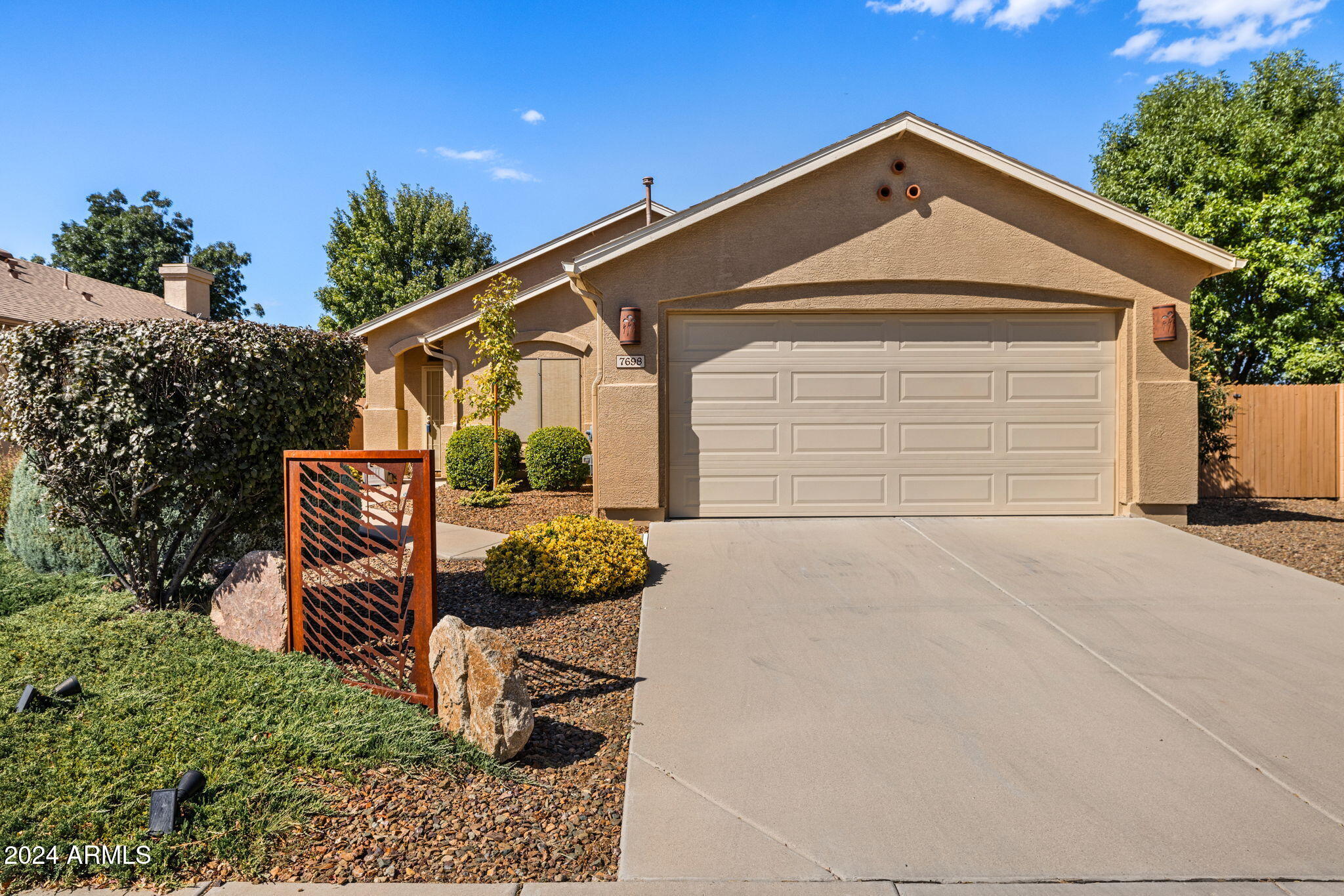 7698 N WINDING Trail