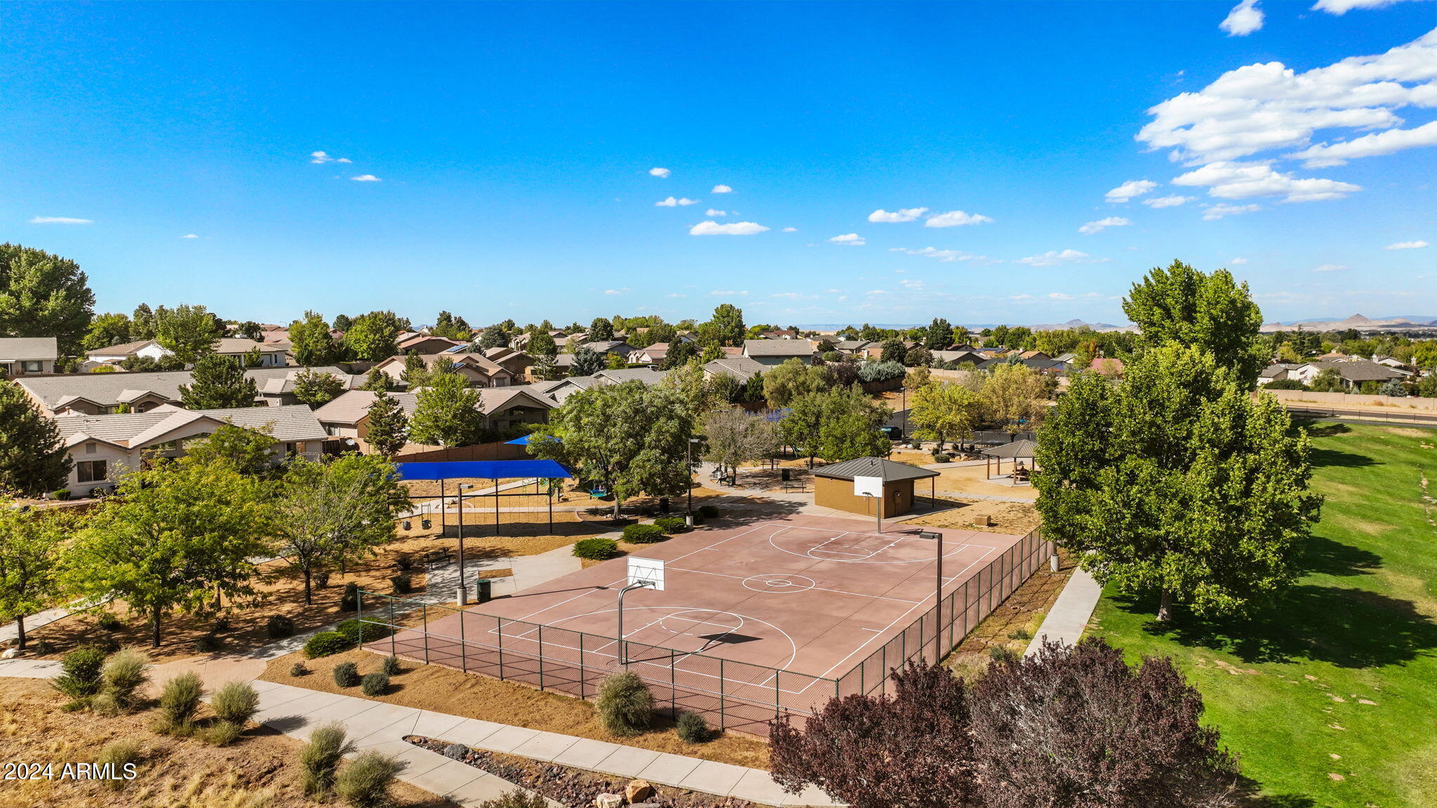 7698 N WINDING Trail