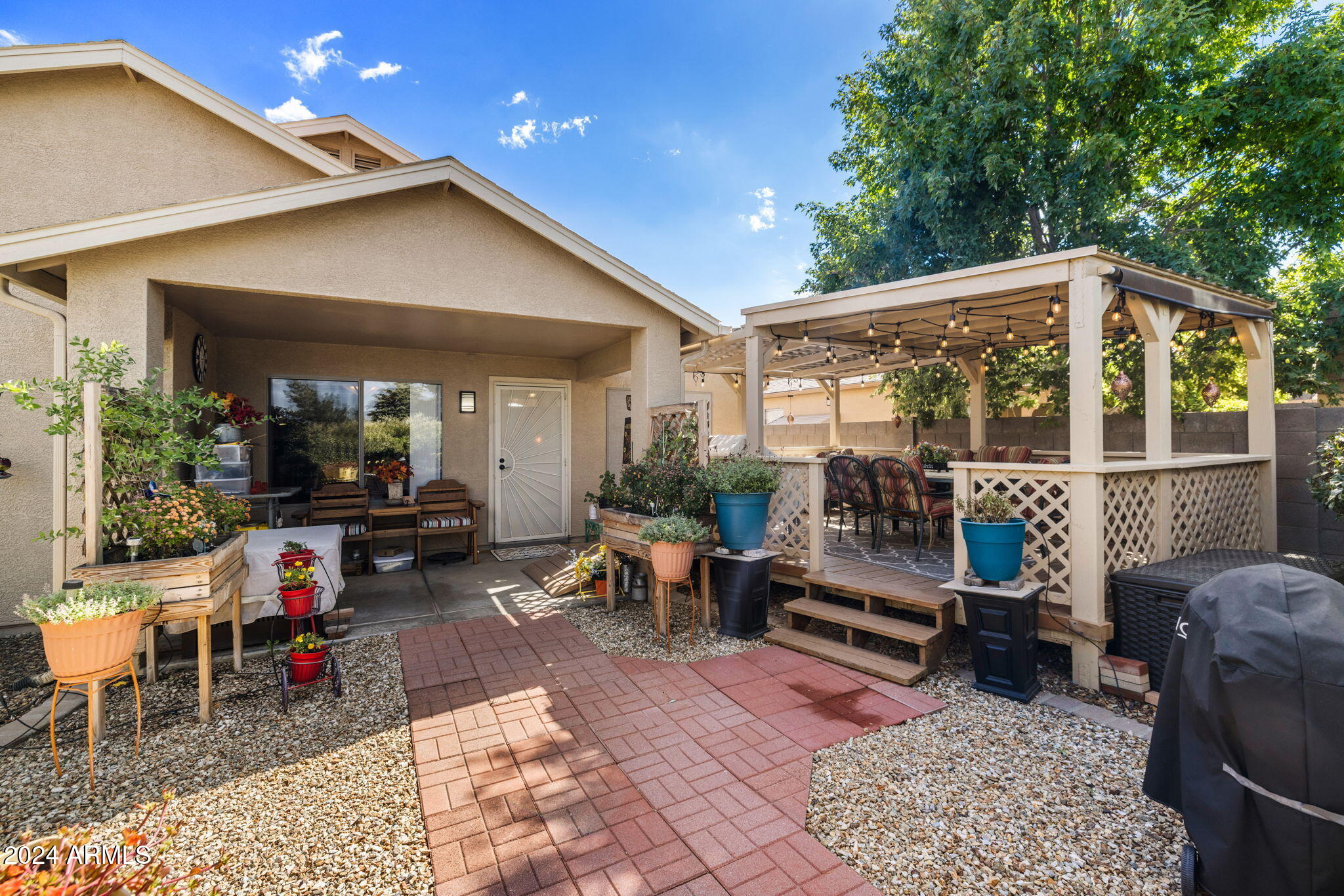 7698 N WINDING Trail