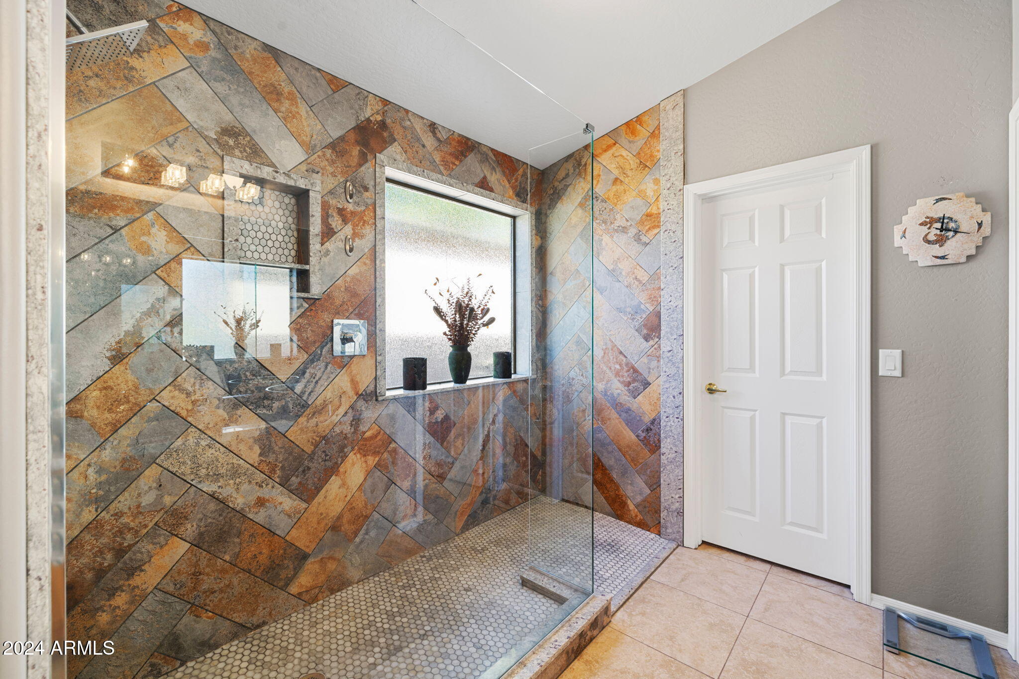 7698 N WINDING Trail