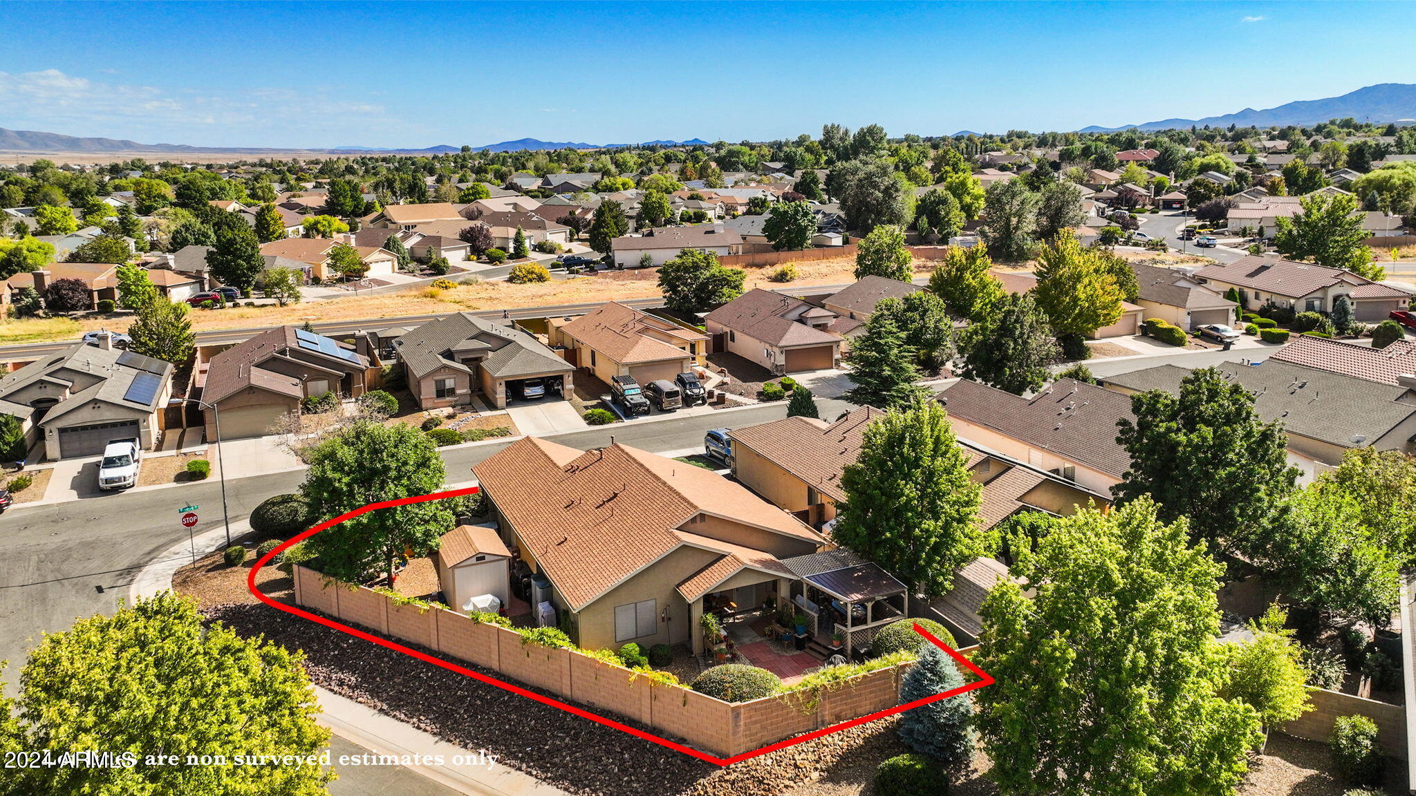 7698 N WINDING Trail