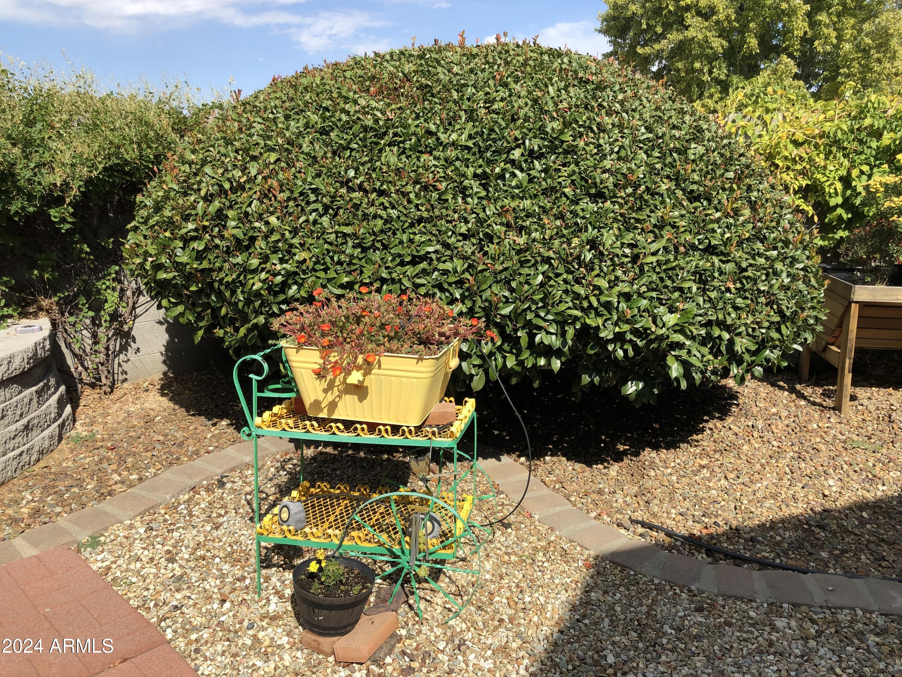 7698 N WINDING Trail