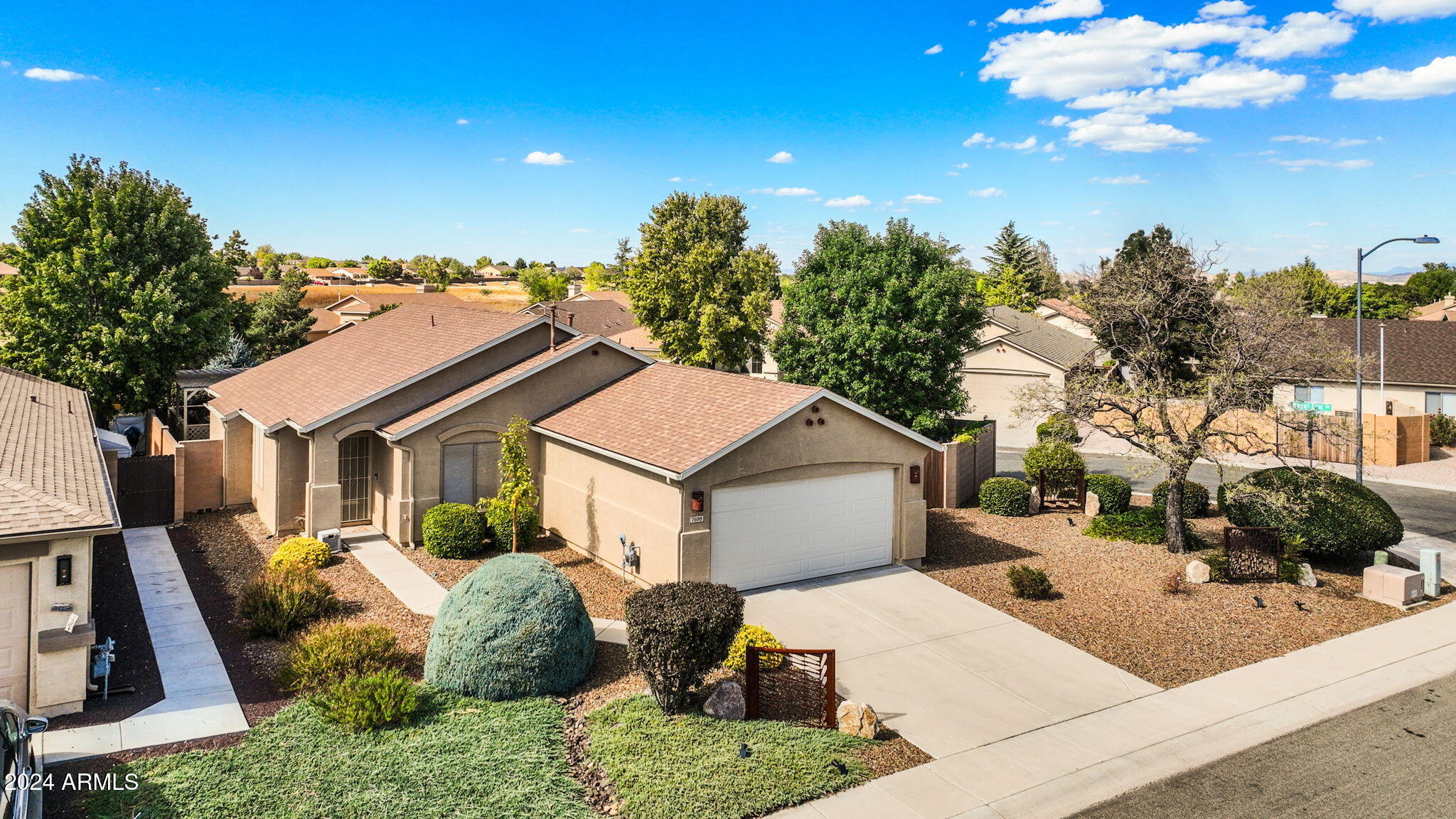 7698 N WINDING Trail