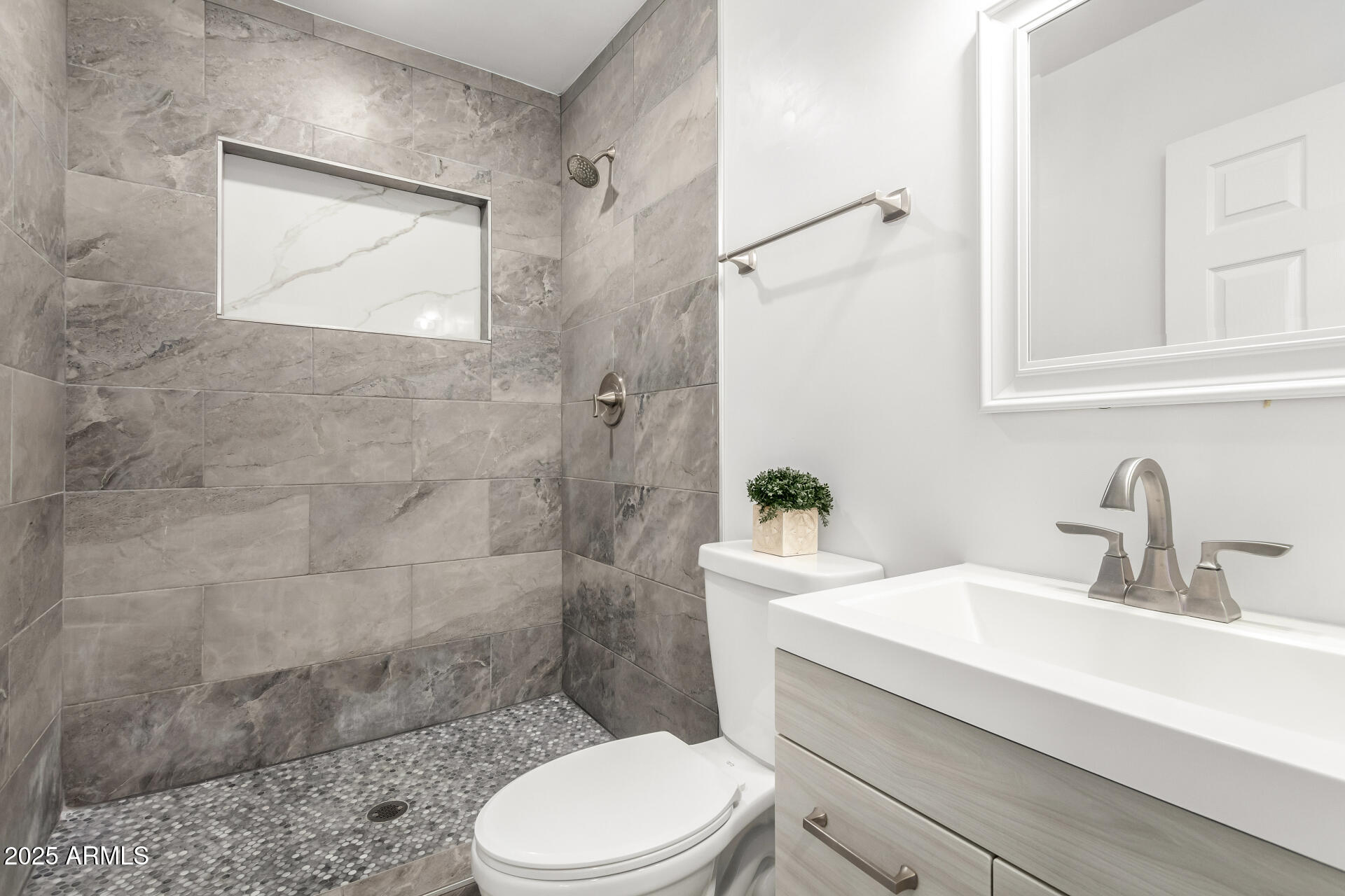 3436 E PIERCE Street