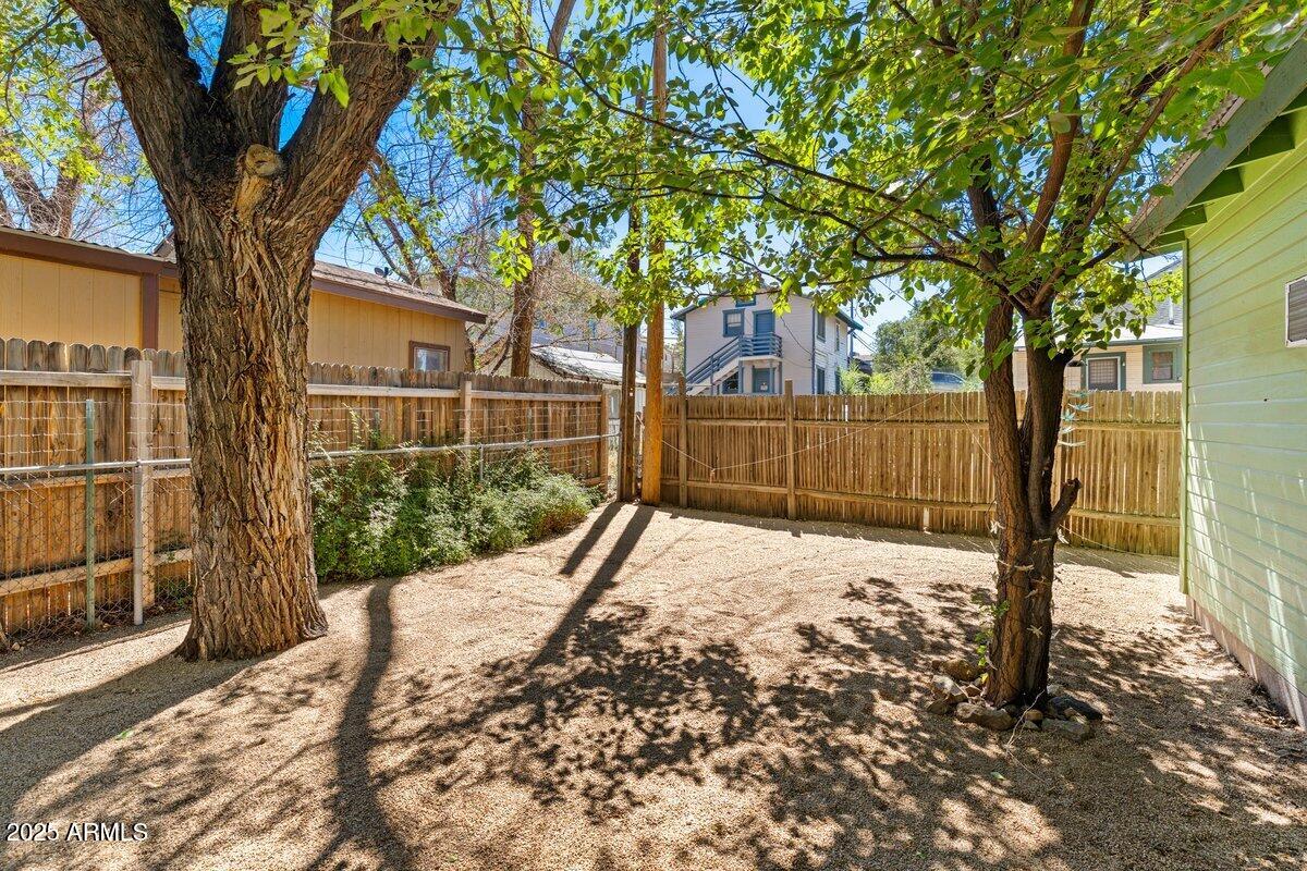 311 N WASHINGTON Avenue