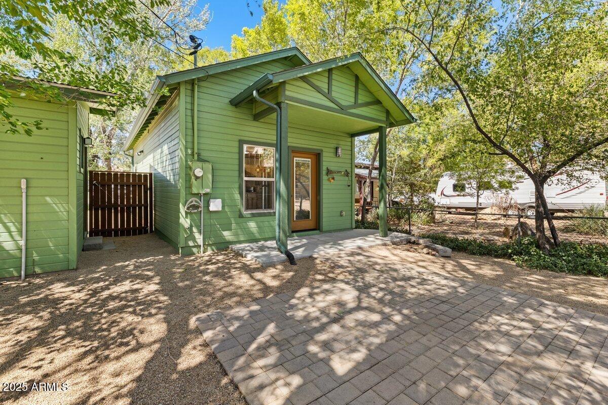 311 N WASHINGTON Avenue