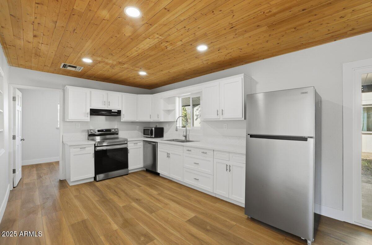 20286 E PRICKLY PEAR Drive