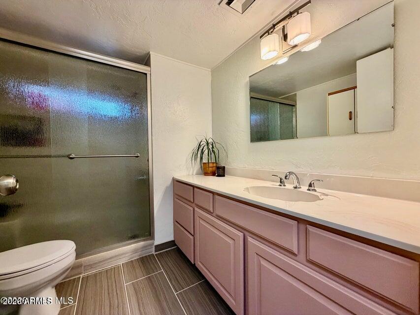 837 Division Street 32