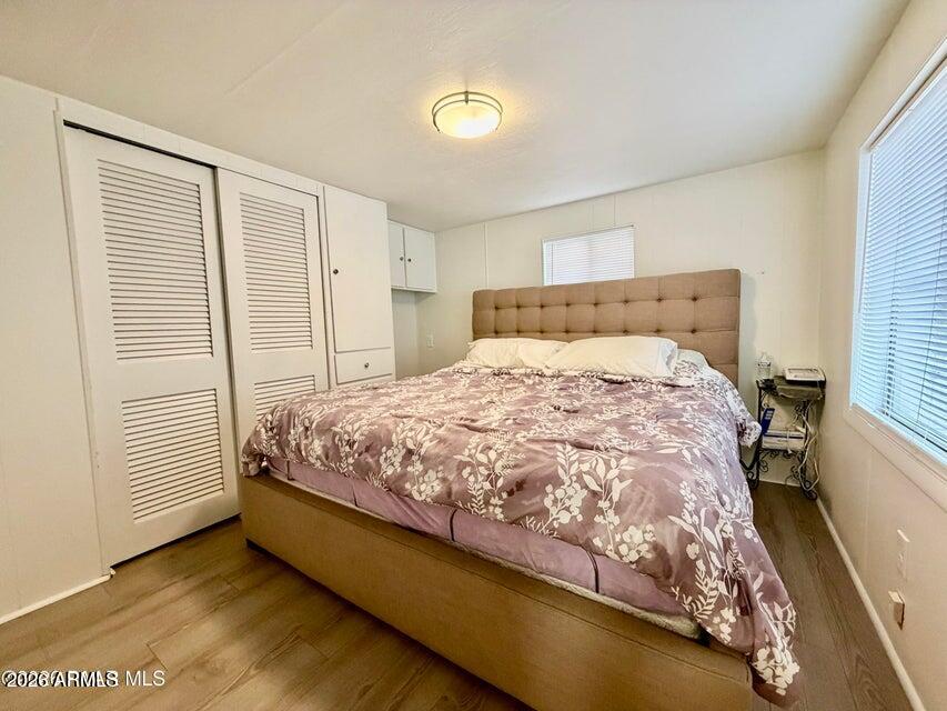 837 Division Street 32