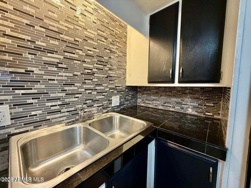 837 Division Street 32