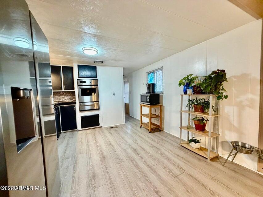 837 Division Street 32