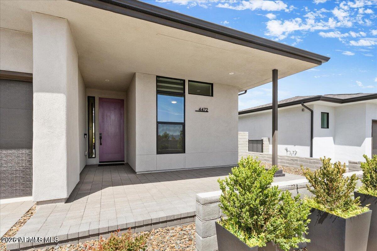 4472 N GARRETT Drive