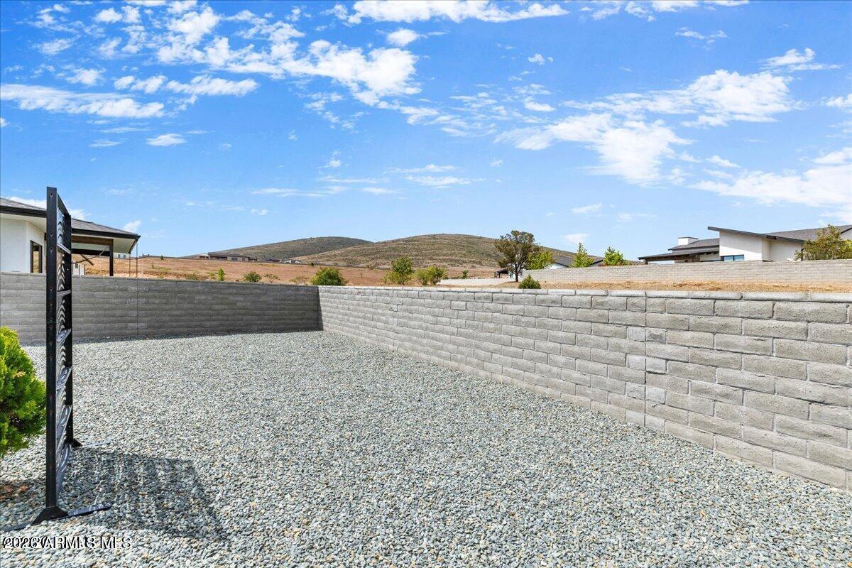 4472 N GARRETT Drive