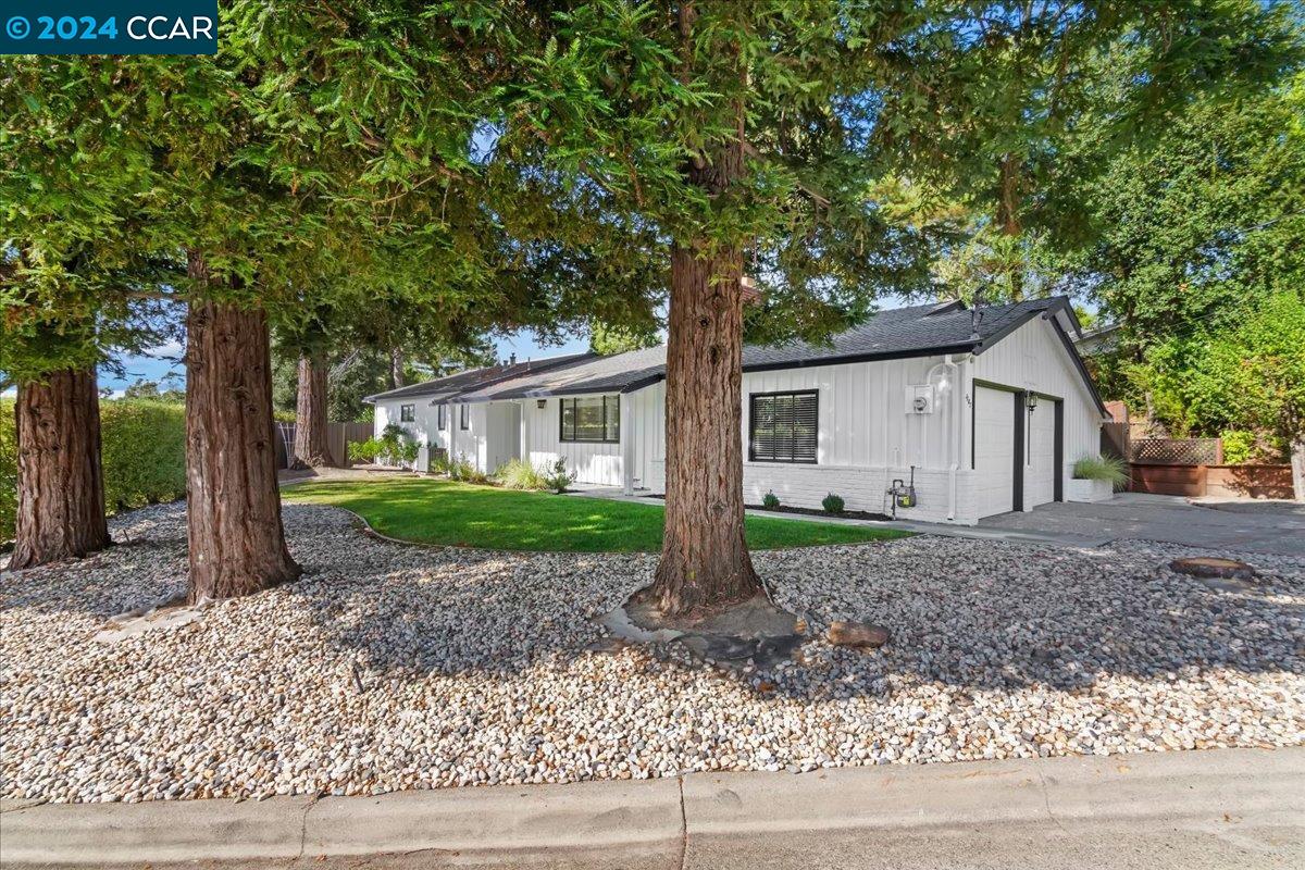 3387 West Terrace