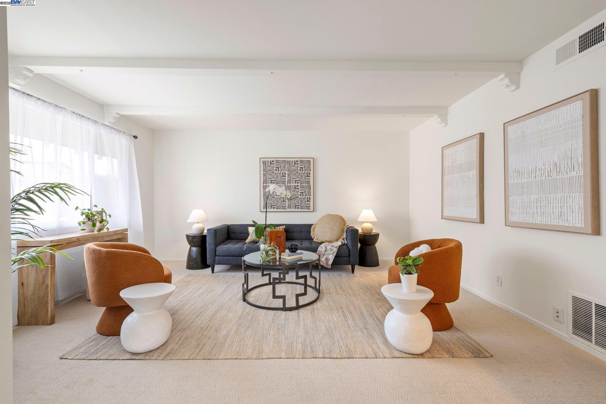 370 Santa Clara Ave # 6