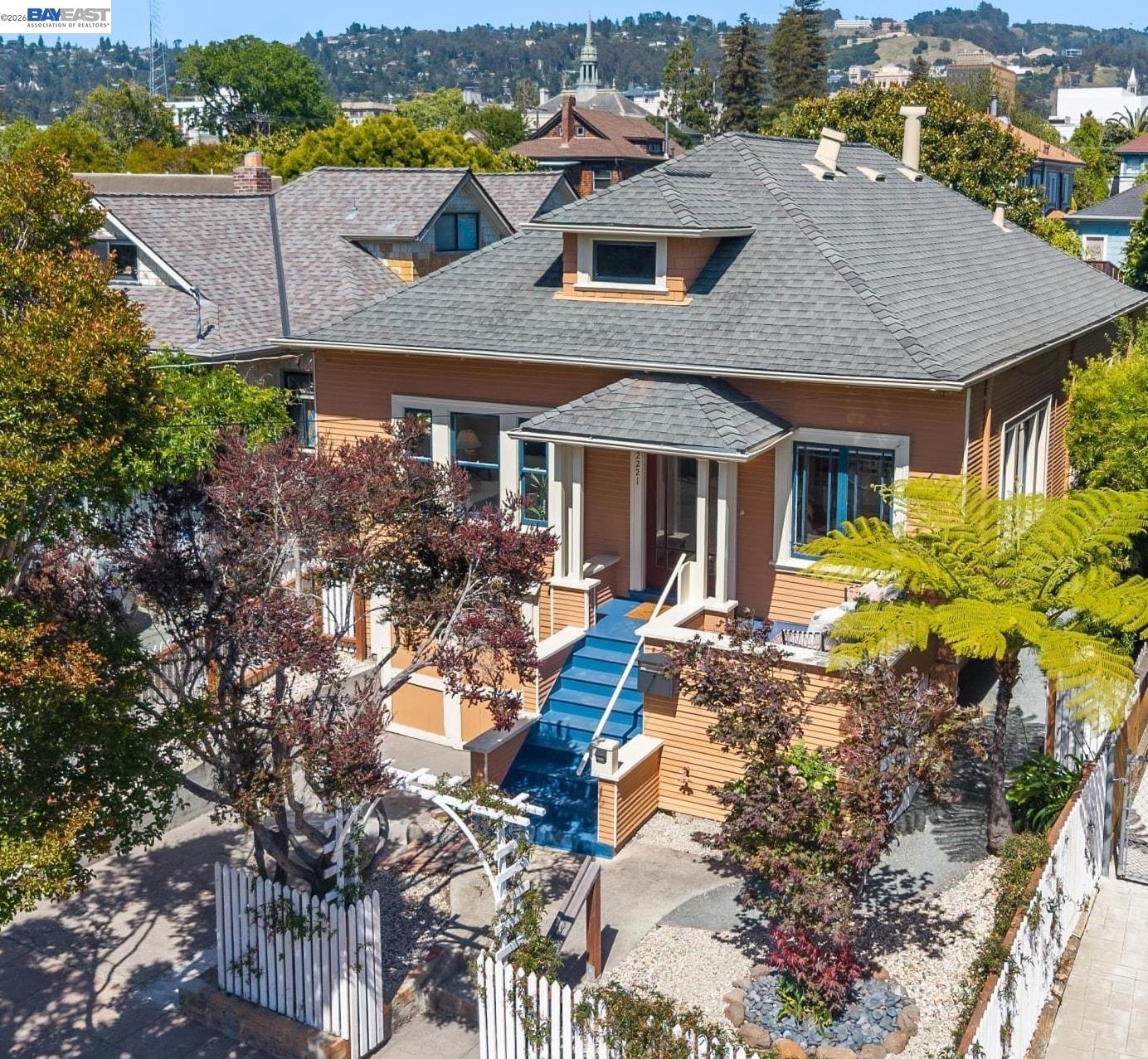2221 Roosevelt